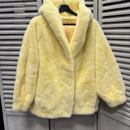 Fluffy jas yellow